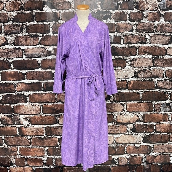 Clo Intimo Robe Women's M Medium Purple Amethyst Orquid Entanto Long Robe NWT - Picture 5 of 15